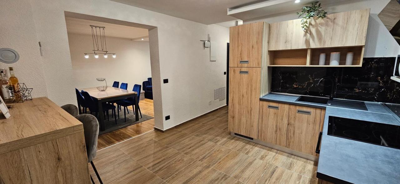 Betty Borik - Whole Ground Floor Appartamento